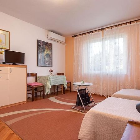 Irena Apartment โปเรช ภายนอก รูปภาพ