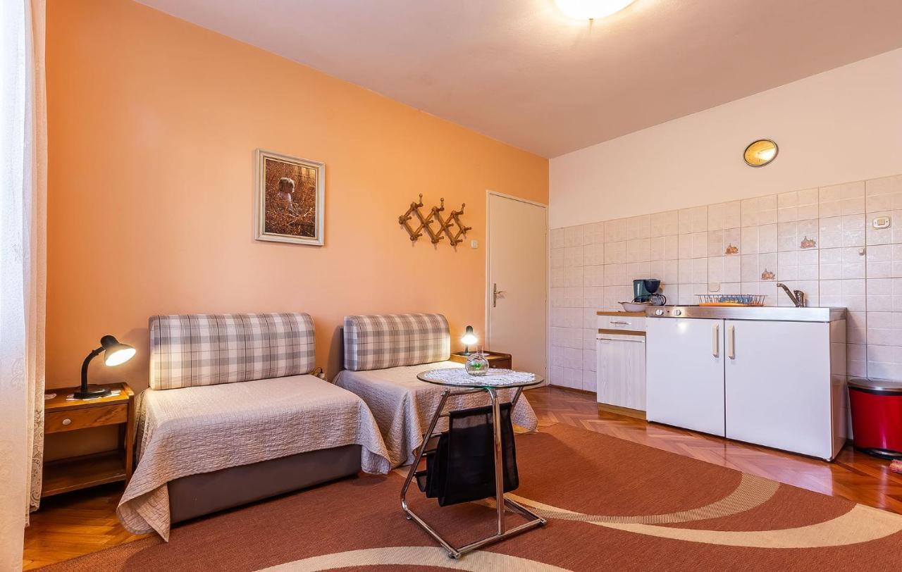 Irena Apartment โปเรช ภายนอก รูปภาพ