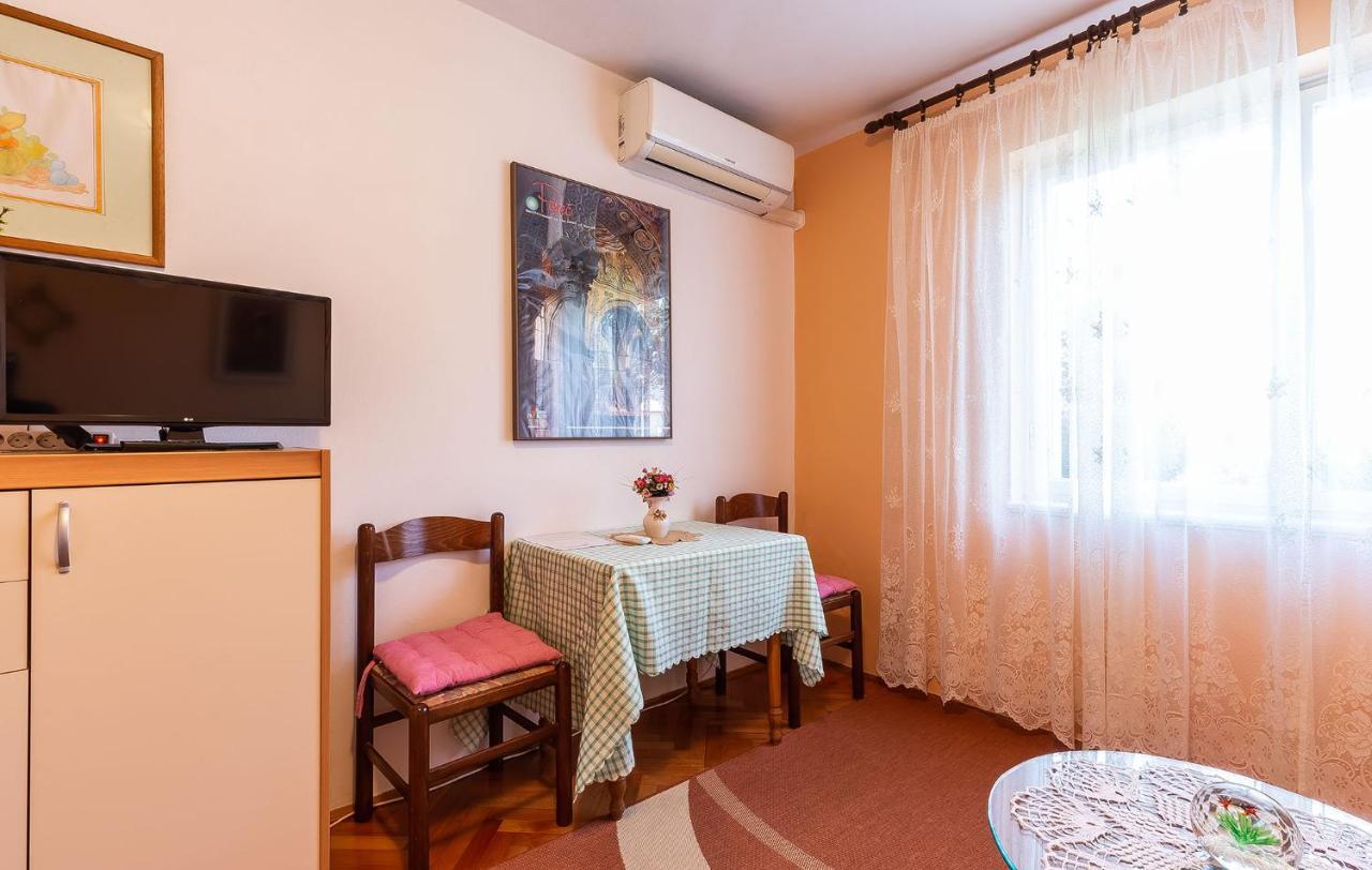 Irena Apartment โปเรช ภายนอก รูปภาพ