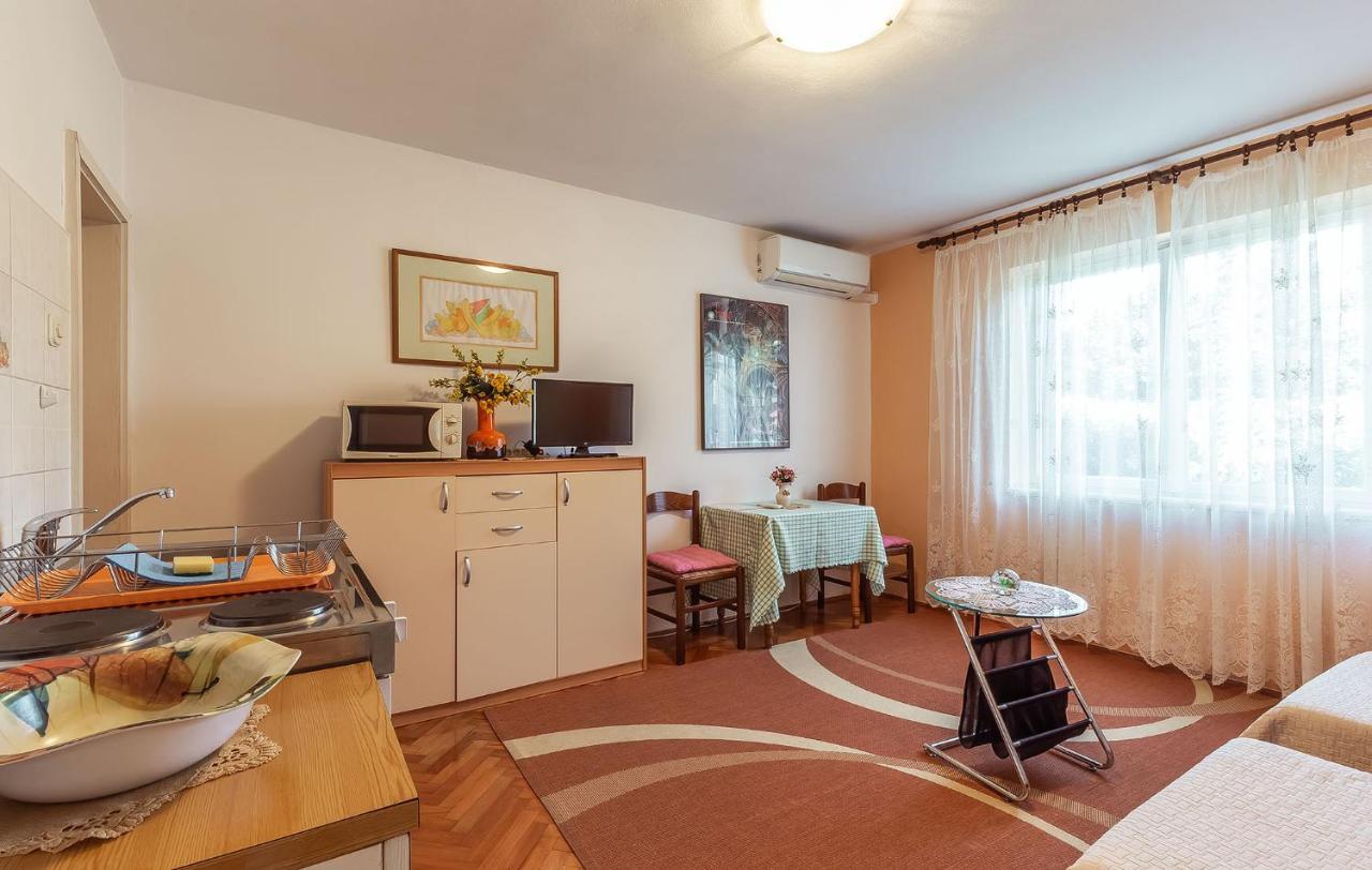 Irena Apartment โปเรช ภายนอก รูปภาพ