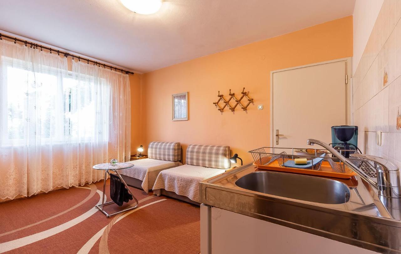 Irena Apartment โปเรช ภายนอก รูปภาพ