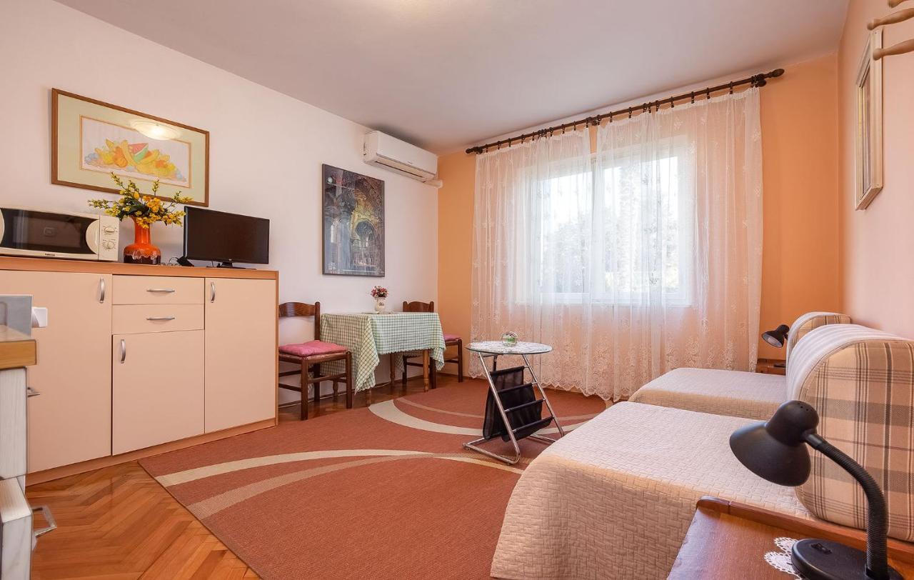 Irena Apartment โปเรช ภายนอก รูปภาพ